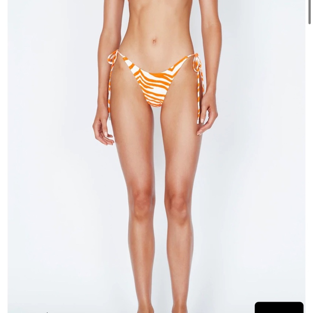 Triangle Bikini - Picture 2 of 11